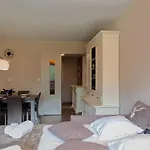 Rosablanche C51 By Interhome Apartmán